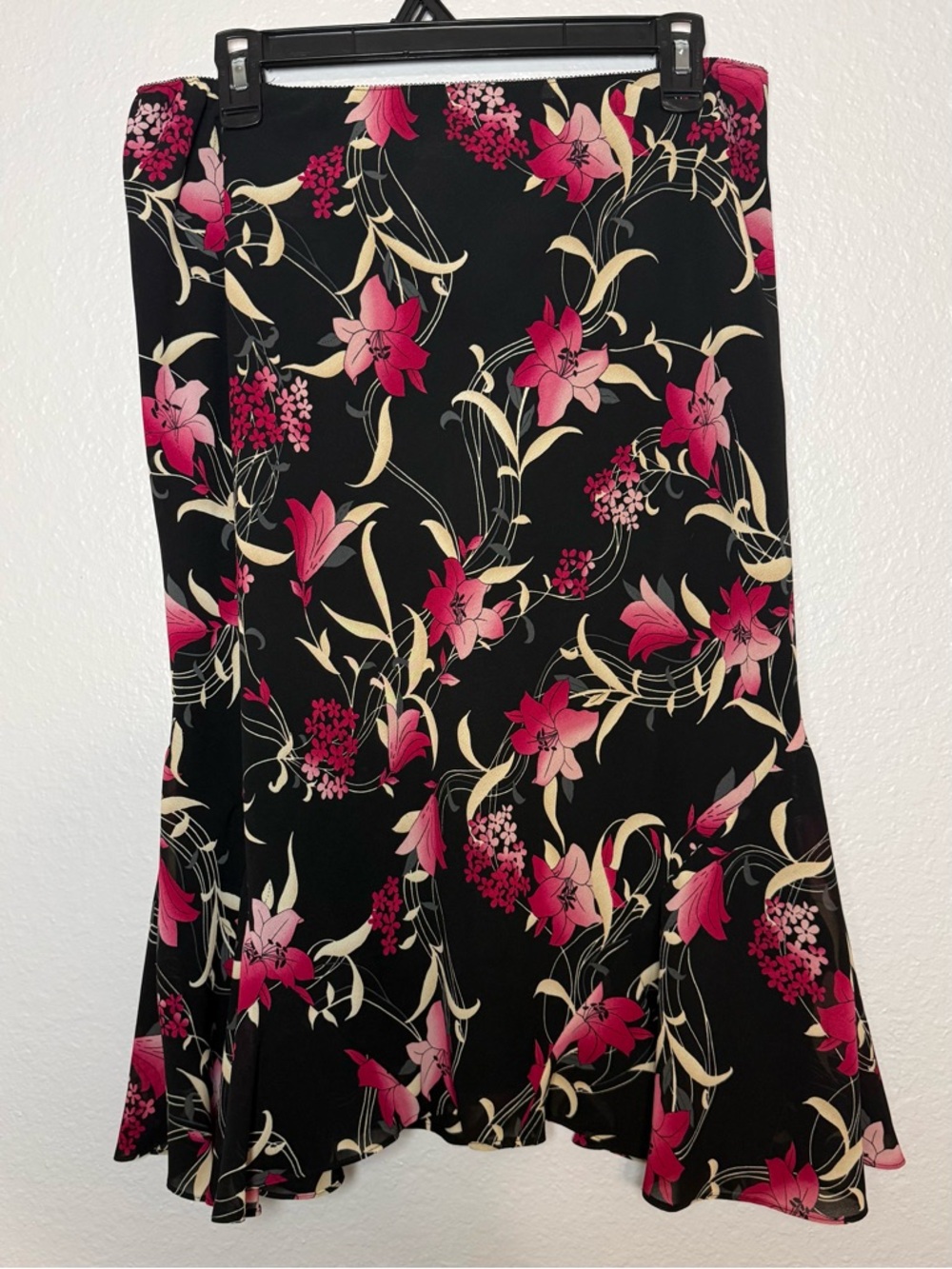 Axcess Liz Claiborne Floral Chiffon Flare Skirt Black Pink Cream Knee Length 10
